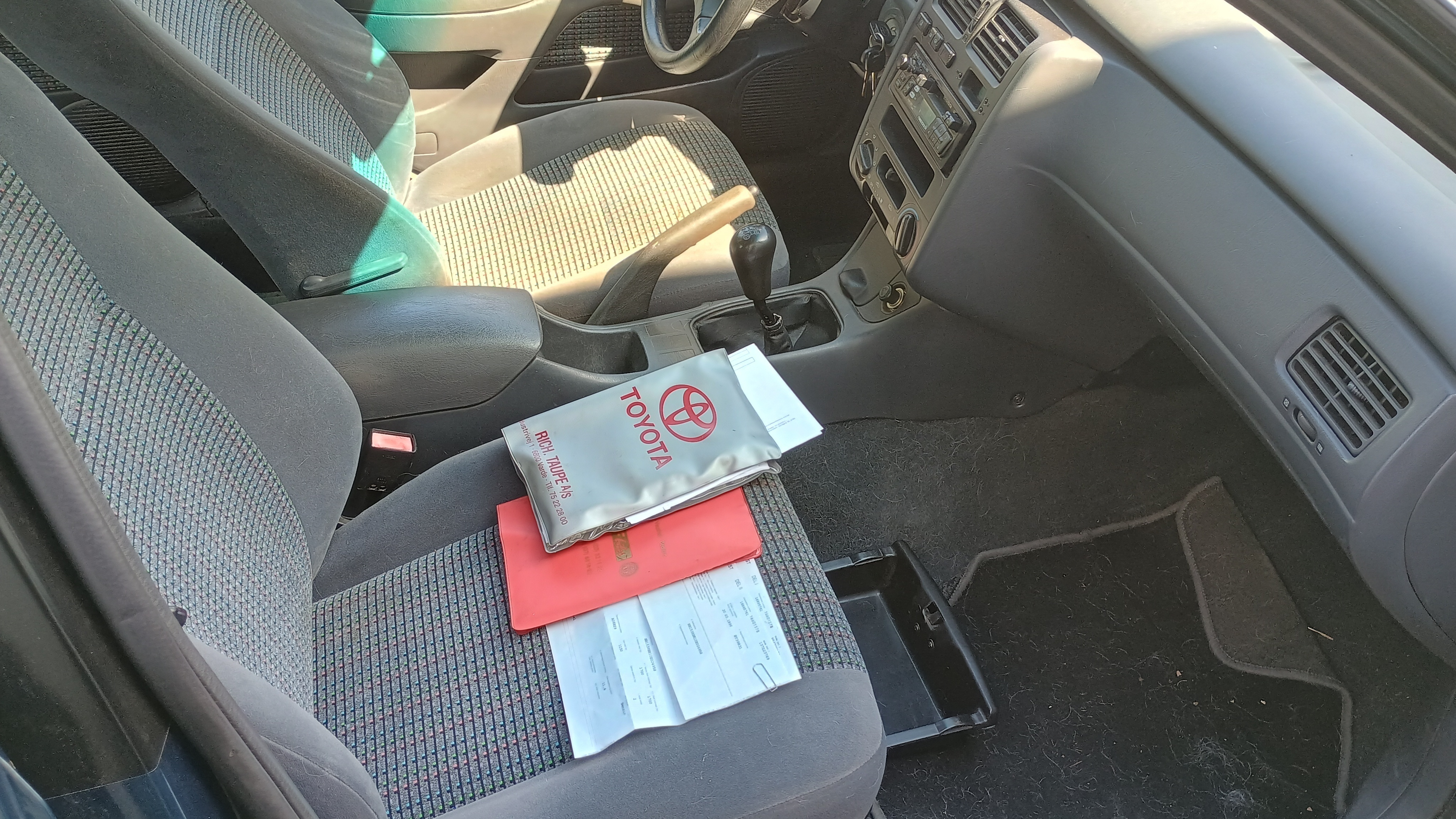 undefined Toyota Carina fra 1996