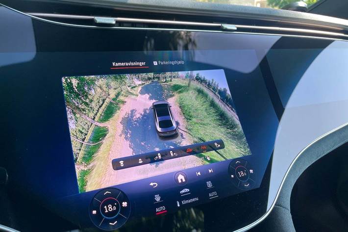 Sort Mercedes EQS53 fra 2022 set indefra