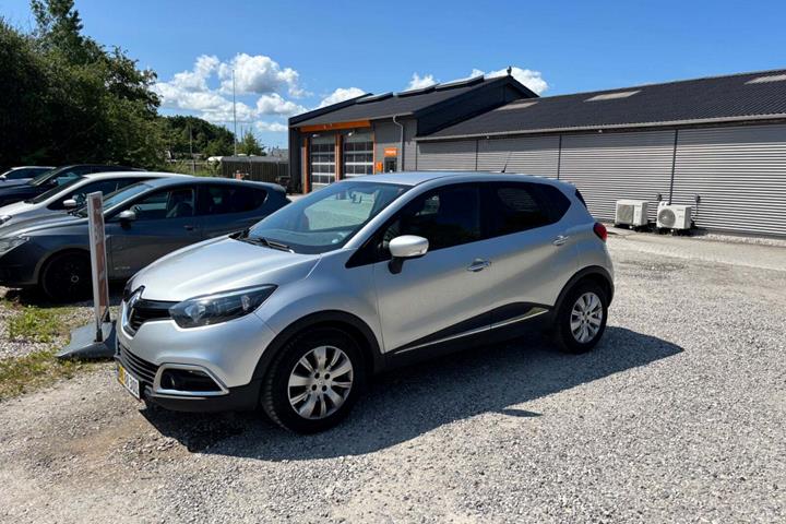 Sølv Renault Captur fra 2014