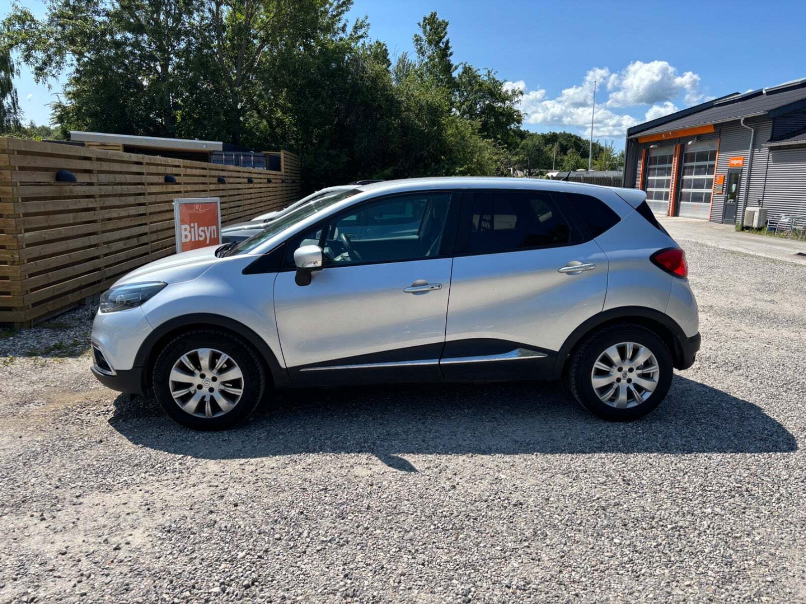 Sølv Renault Captur fra 2014
