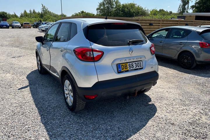 Sølv Renault Captur fra 2014
