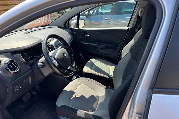 Sølv Renault Captur fra 2014