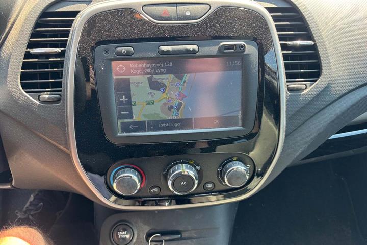 Sølv Renault Captur fra 2014