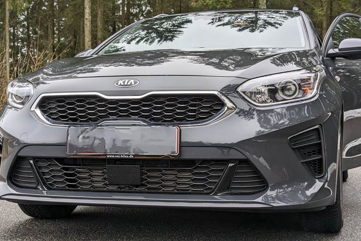 Grå Kia Ceed fra 2020