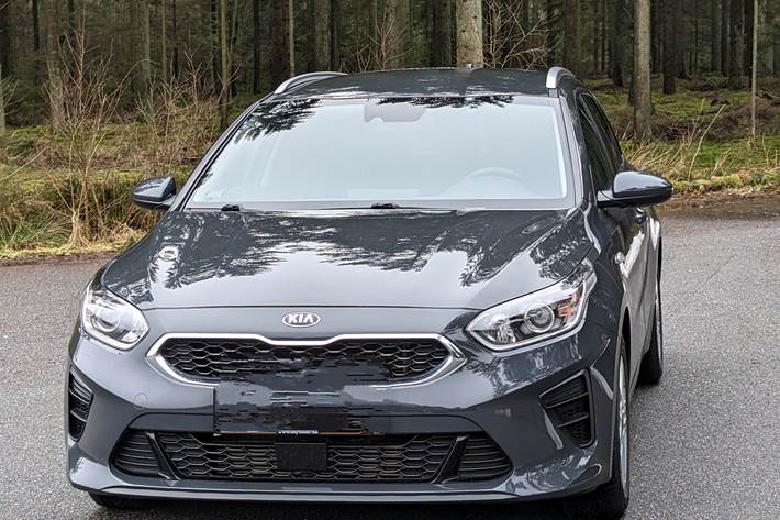 Grå Kia Ceed fra 2020