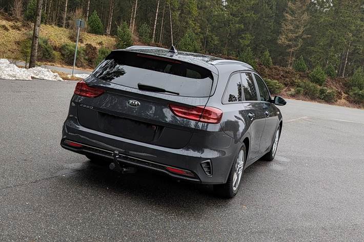 Grå Kia Ceed fra 2020