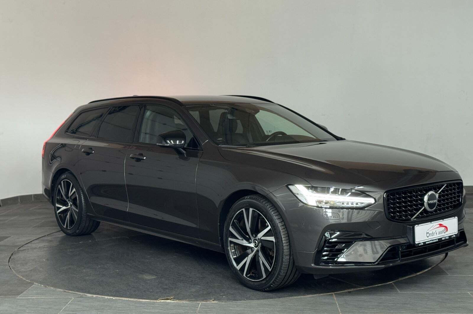 Volvo V90