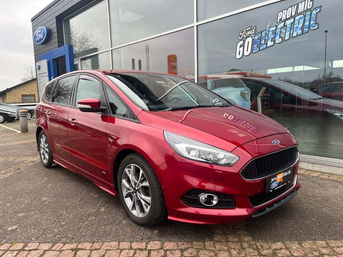 undefined Ford S-MAX fra 2019 set udefra