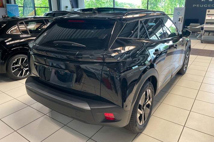 Sort Peugeot e-2008 fra 2025