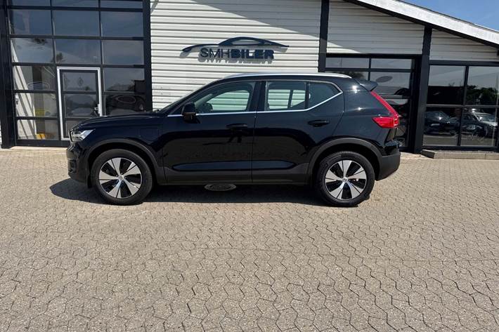 Sort Volvo XC40 fra 2022