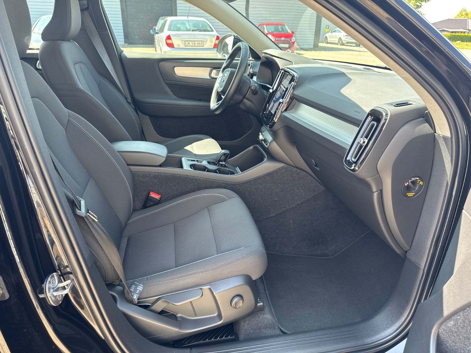 Sort Volvo XC40 fra 2022