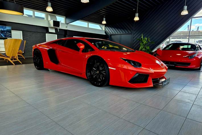 Orange Lamborghini Aventador fra 2013