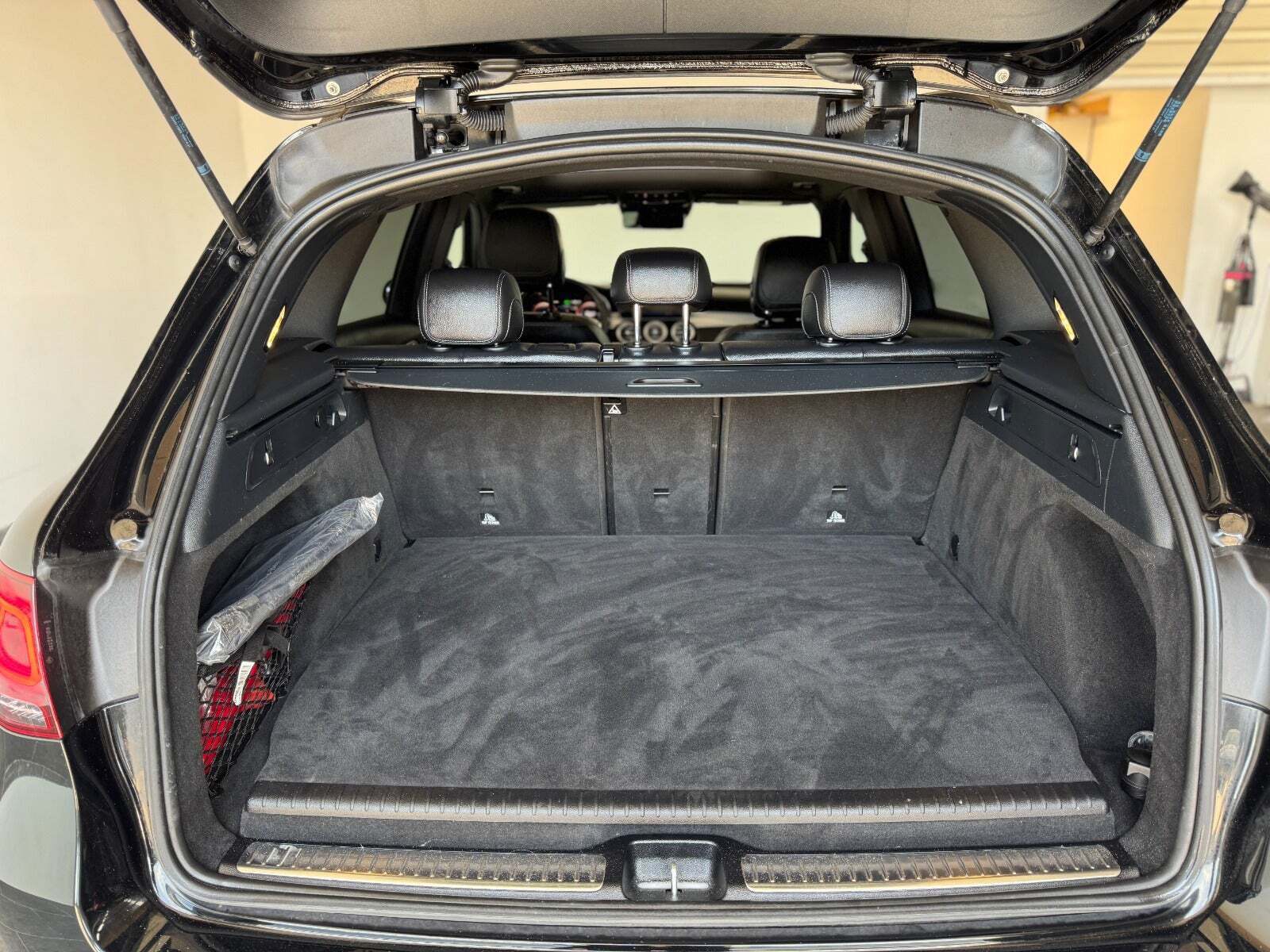 Sort Mercedes GLC300 e fra 2021