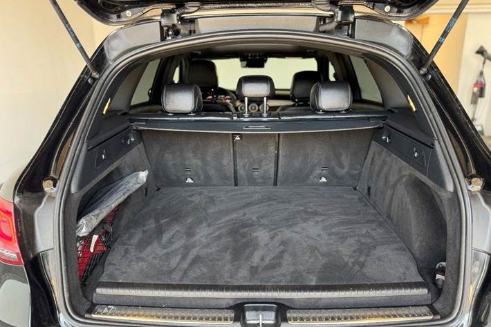 Sort Mercedes GLC300 e fra 2021