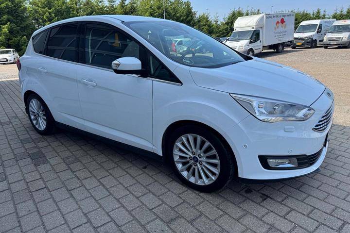 Hvid Ford C-MAX fra 2015