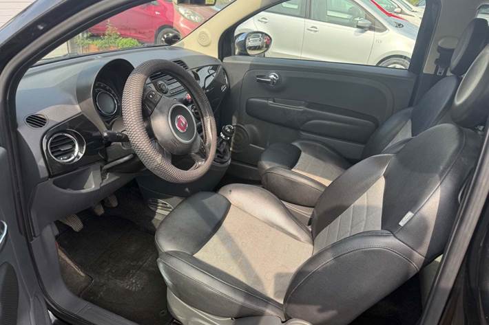 Sort Fiat 500 fra 2008