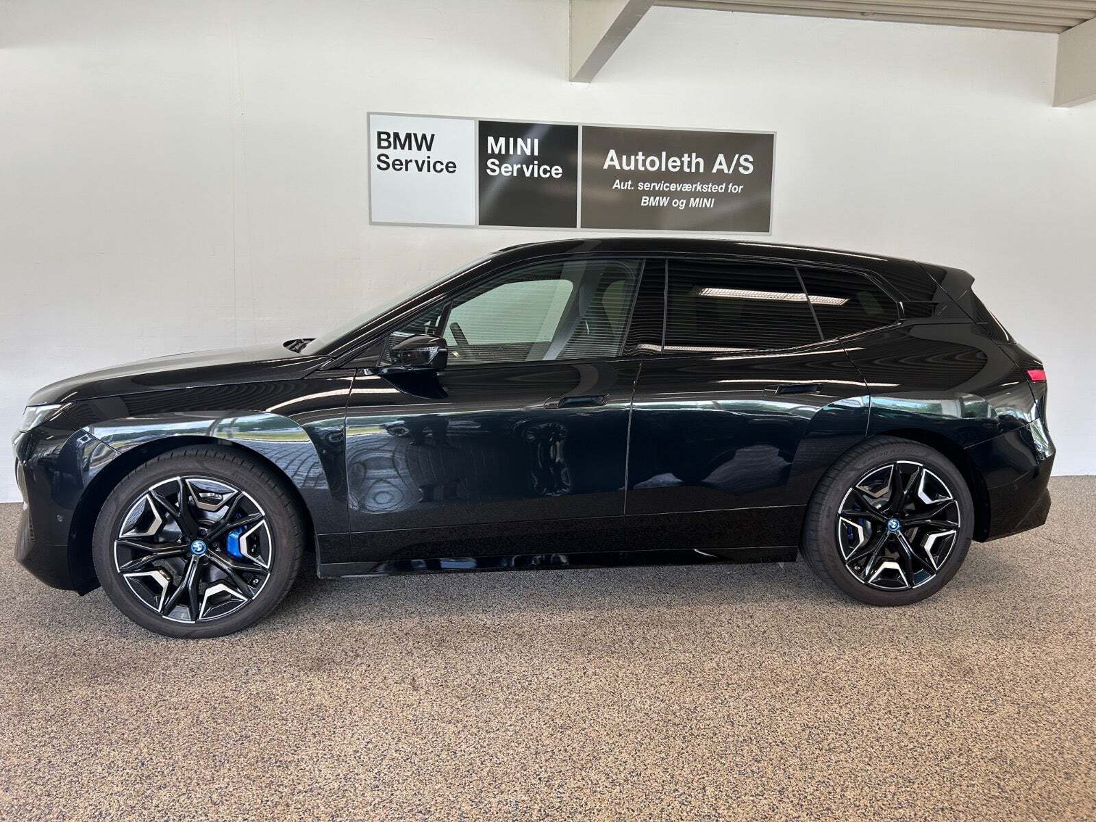 BMW iX xDrive40 Supercharged