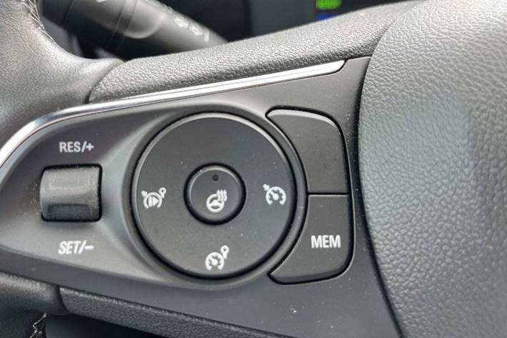 Sort Opel Mokka-e fra 2023