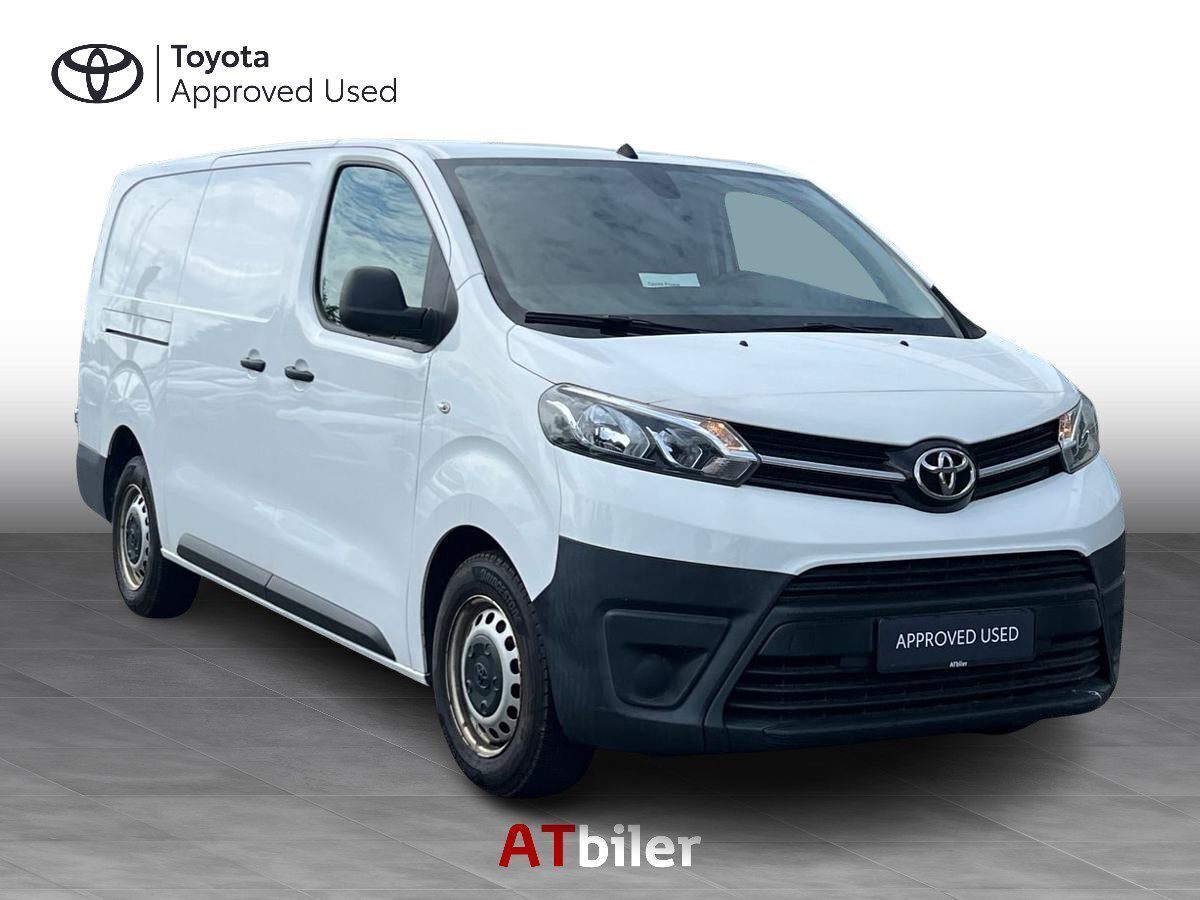 Hvid Toyota ProAce fra 2021