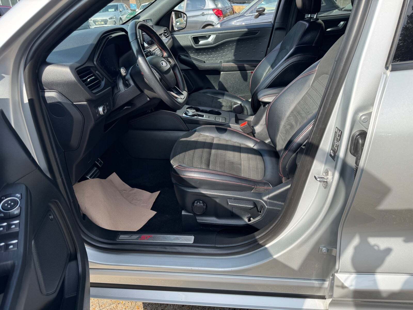 Ford Kuga 2,5 PHEV ST-Line X CVT