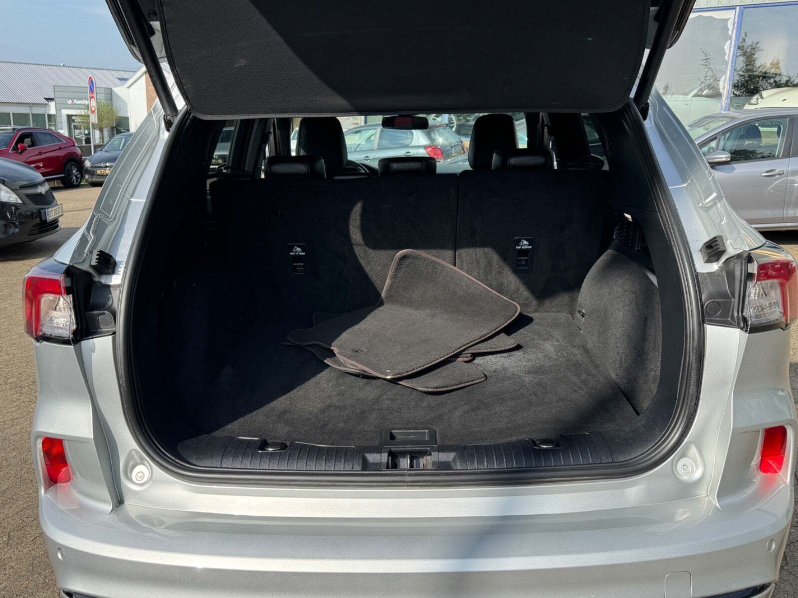 Grøn Ford Kuga fra 2020