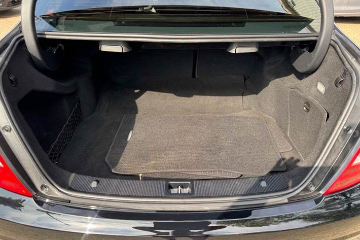 undefined Mercedes C200 fra 2011 set udefra