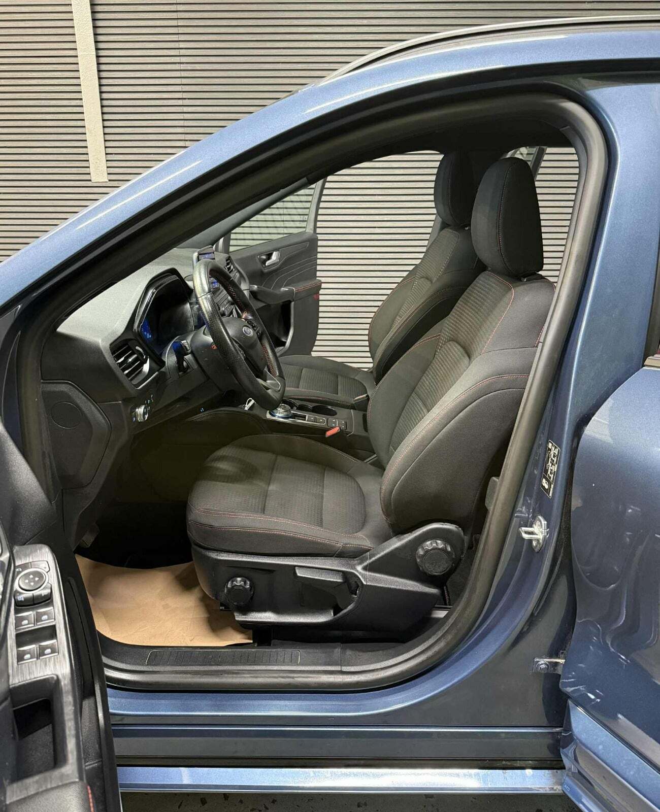 Ford Kuga 2,5 PHEV Titanium CVT