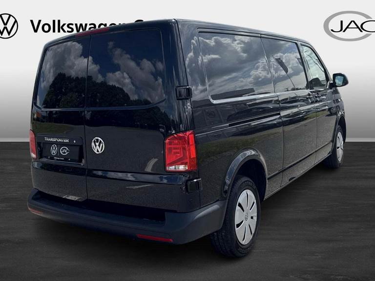 VW Transporter 2,0 TDi 110 Kassevogn lang
