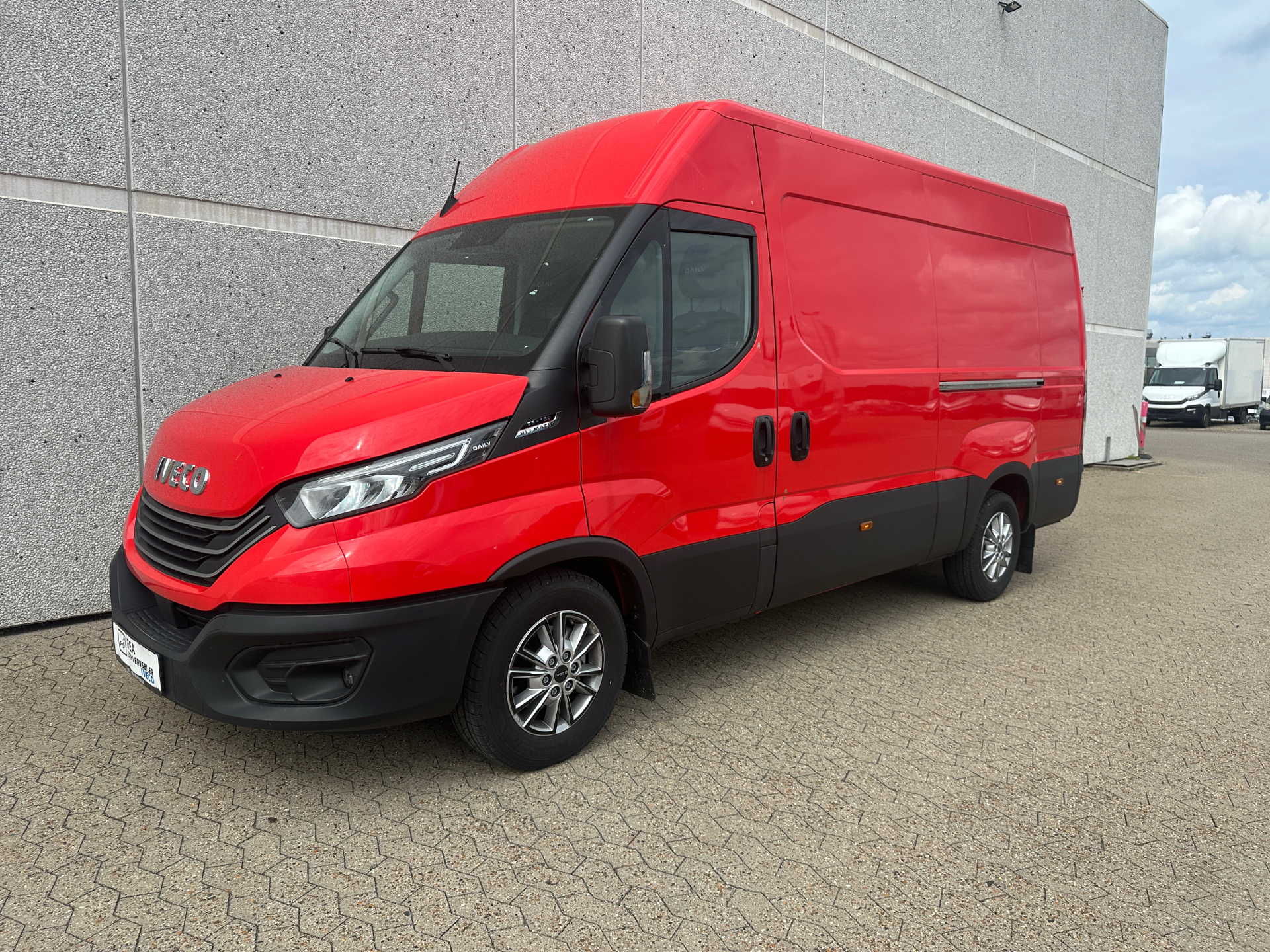 Iveco Daily 3,0 35S18 12m3 D 180HK Van 8g Aut.