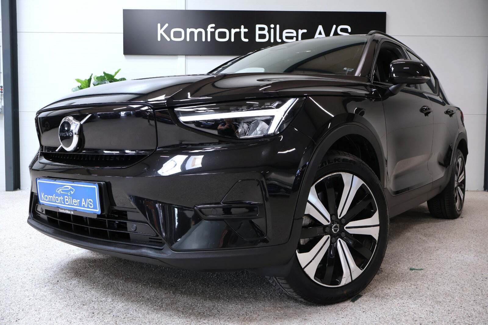 Sort Volvo XC40 fra 2022
