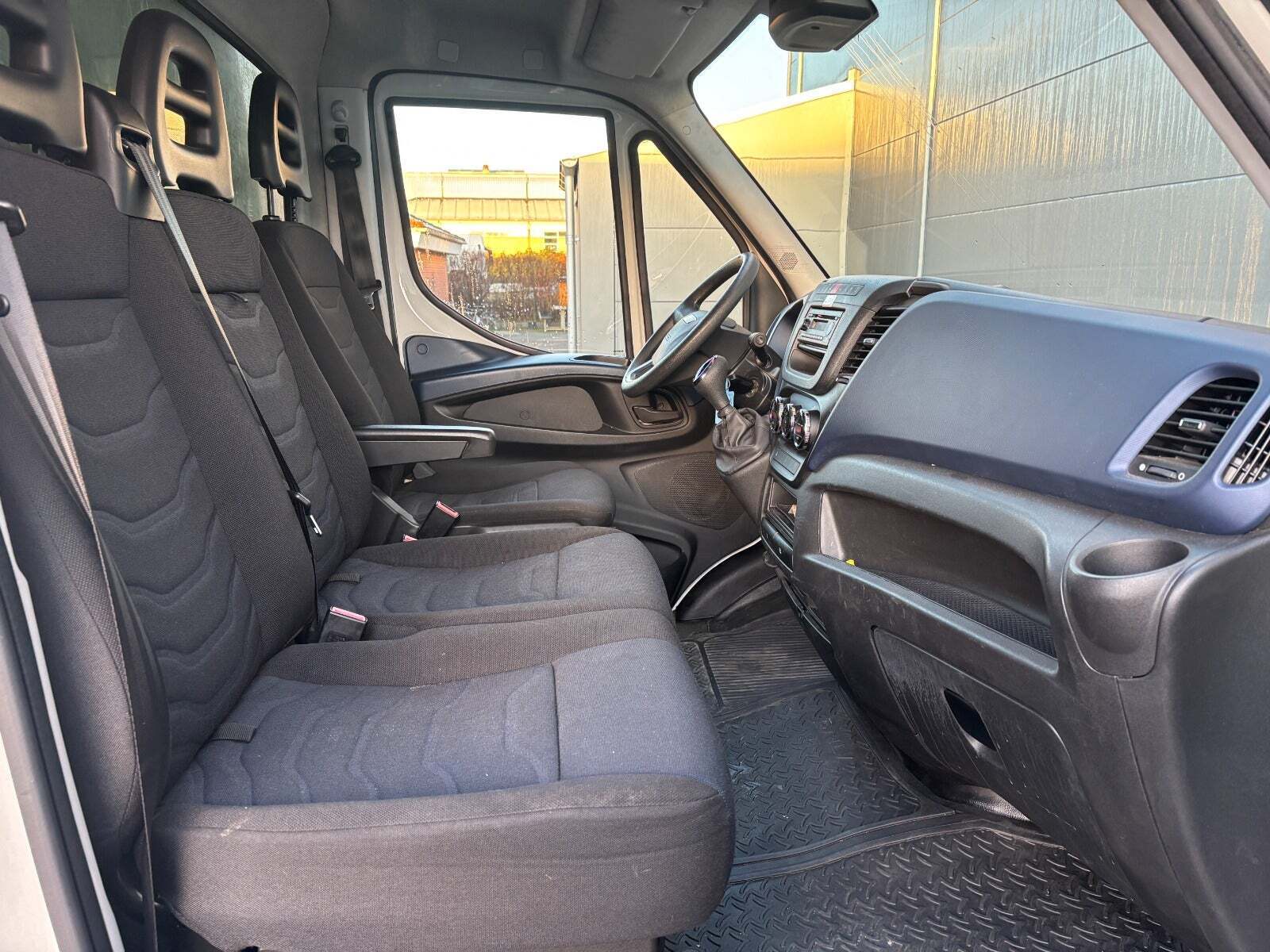 Hvid Iveco Daily fra 2017