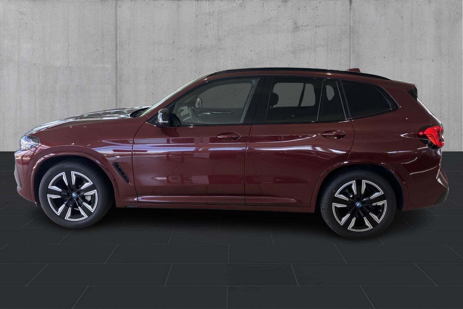 BMW iX3 Charged M-Sport