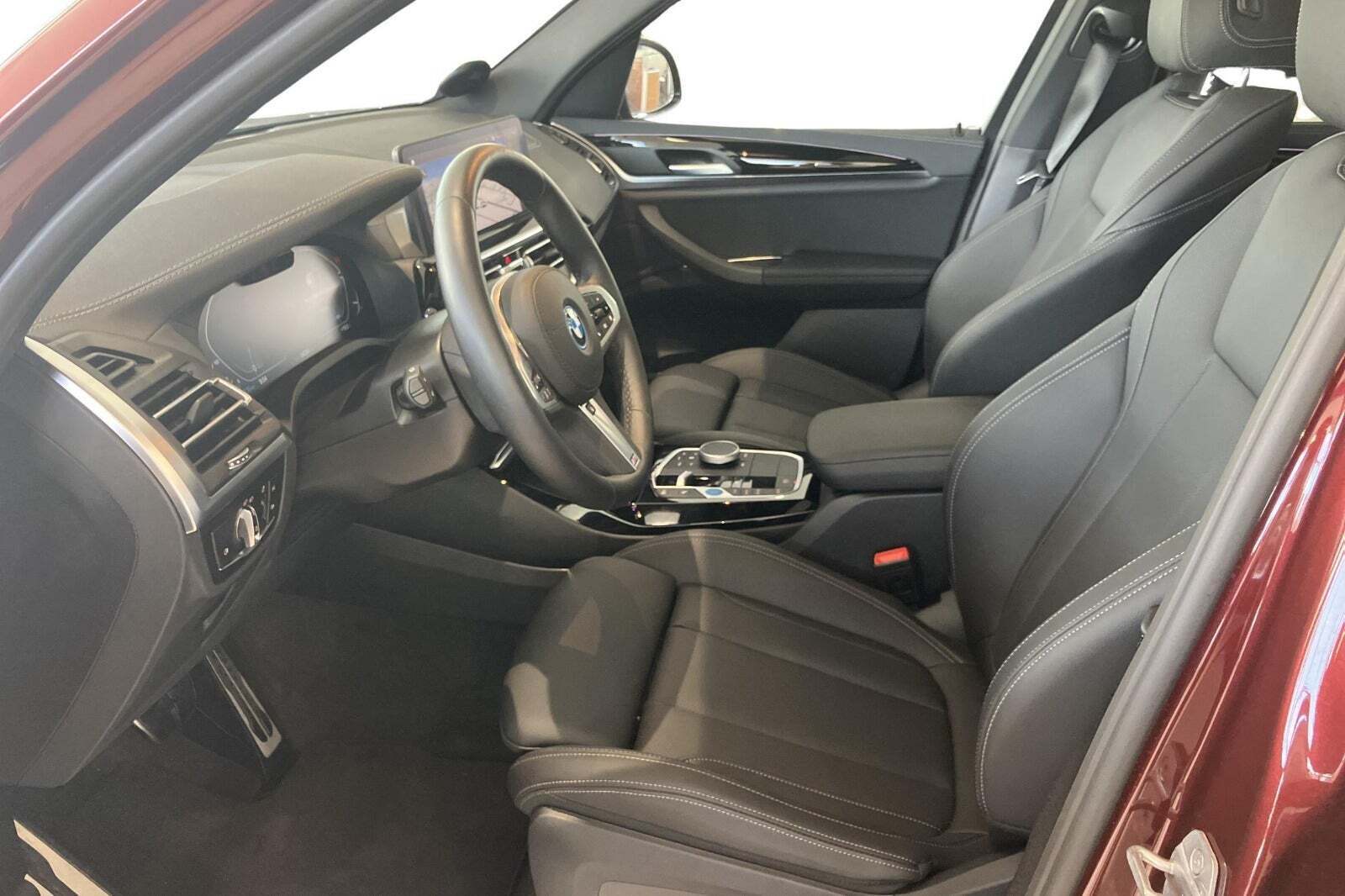 BMW iX3 Charged M-Sport