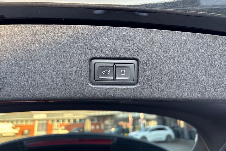Sort Audi Q4 e-tron fra 2022