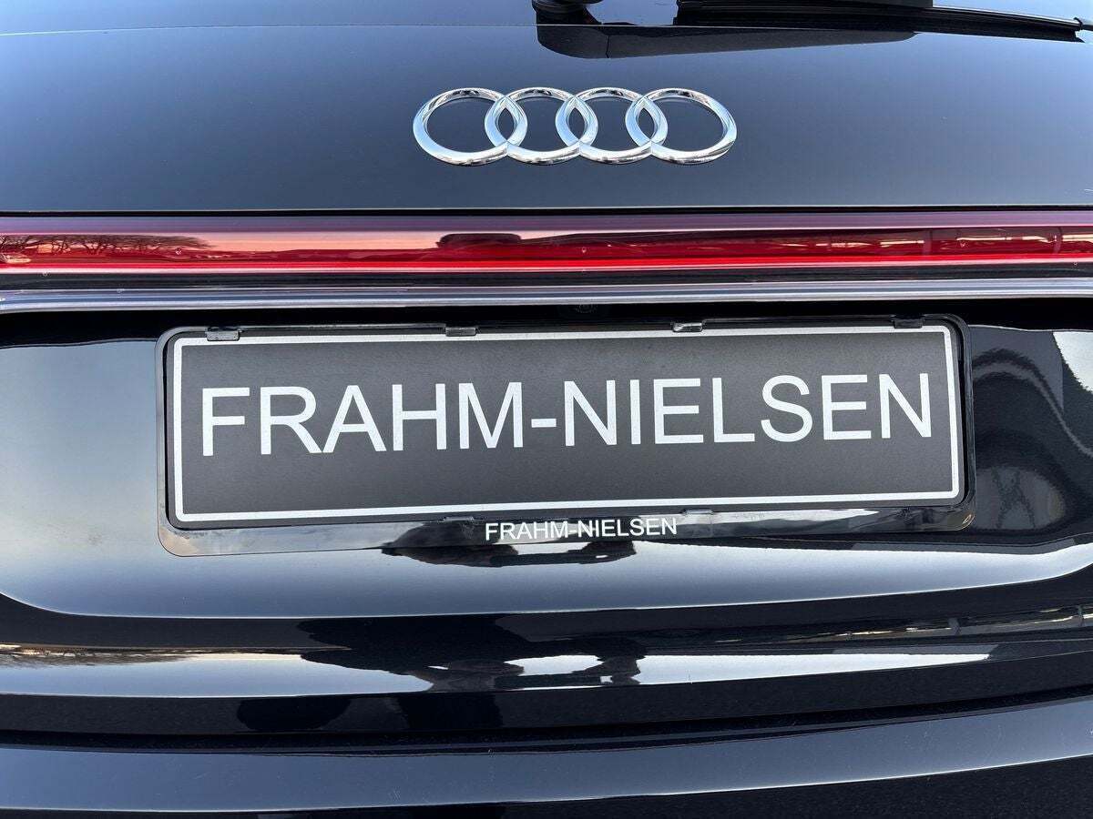 Sort Audi Q4 e-tron fra 2022