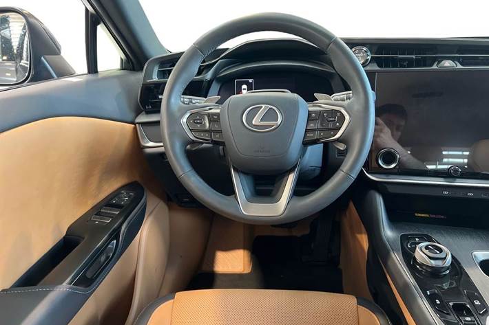 Sort Lexus RZ fra 2024