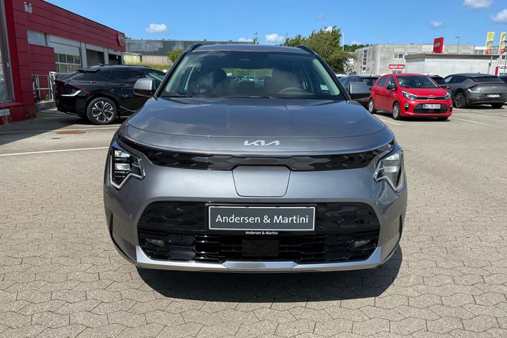 Grå Kia Niro EV fra 2025