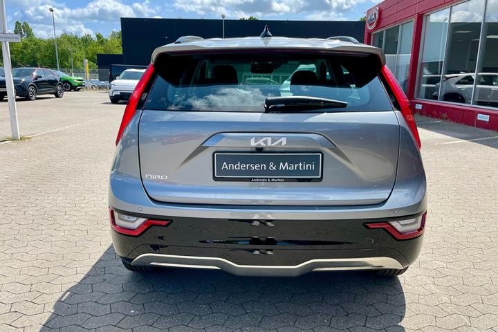 Grå Kia Niro EV fra 2025