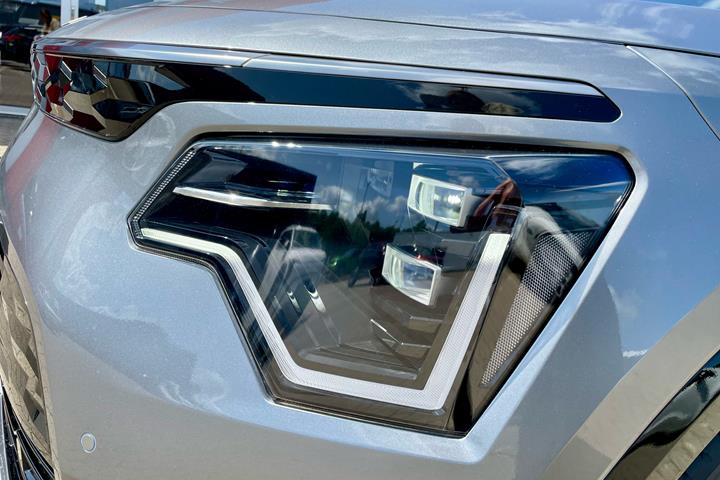 Grå Kia Niro EV fra 2025