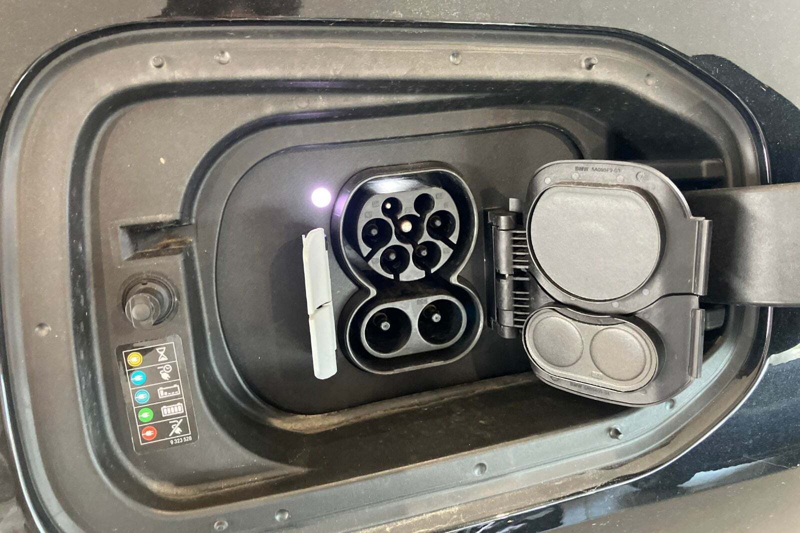 Sort BMW iX fra 2023