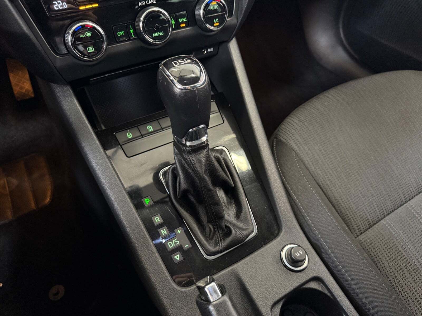 Sort Skoda Octavia fra 2018