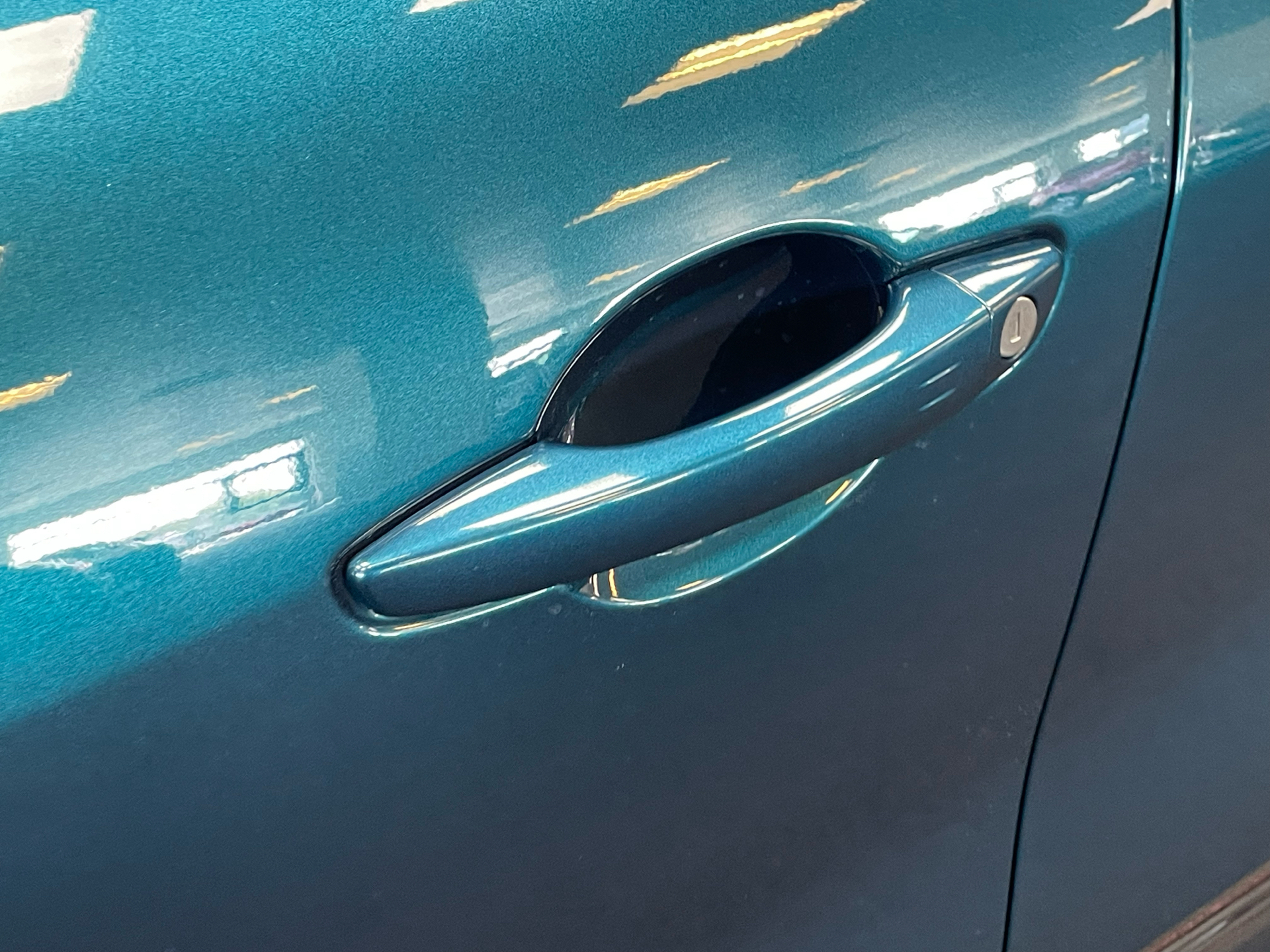 Grøn Alfa Romeo Junior fra 2025