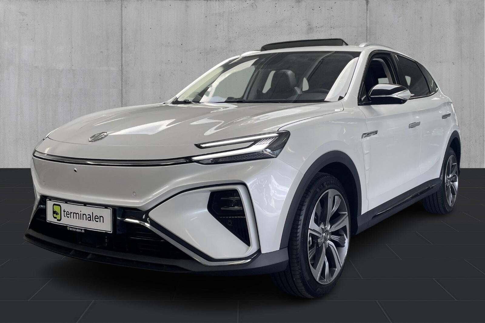 Hvid MG Marvel R fra 2024 set udefra