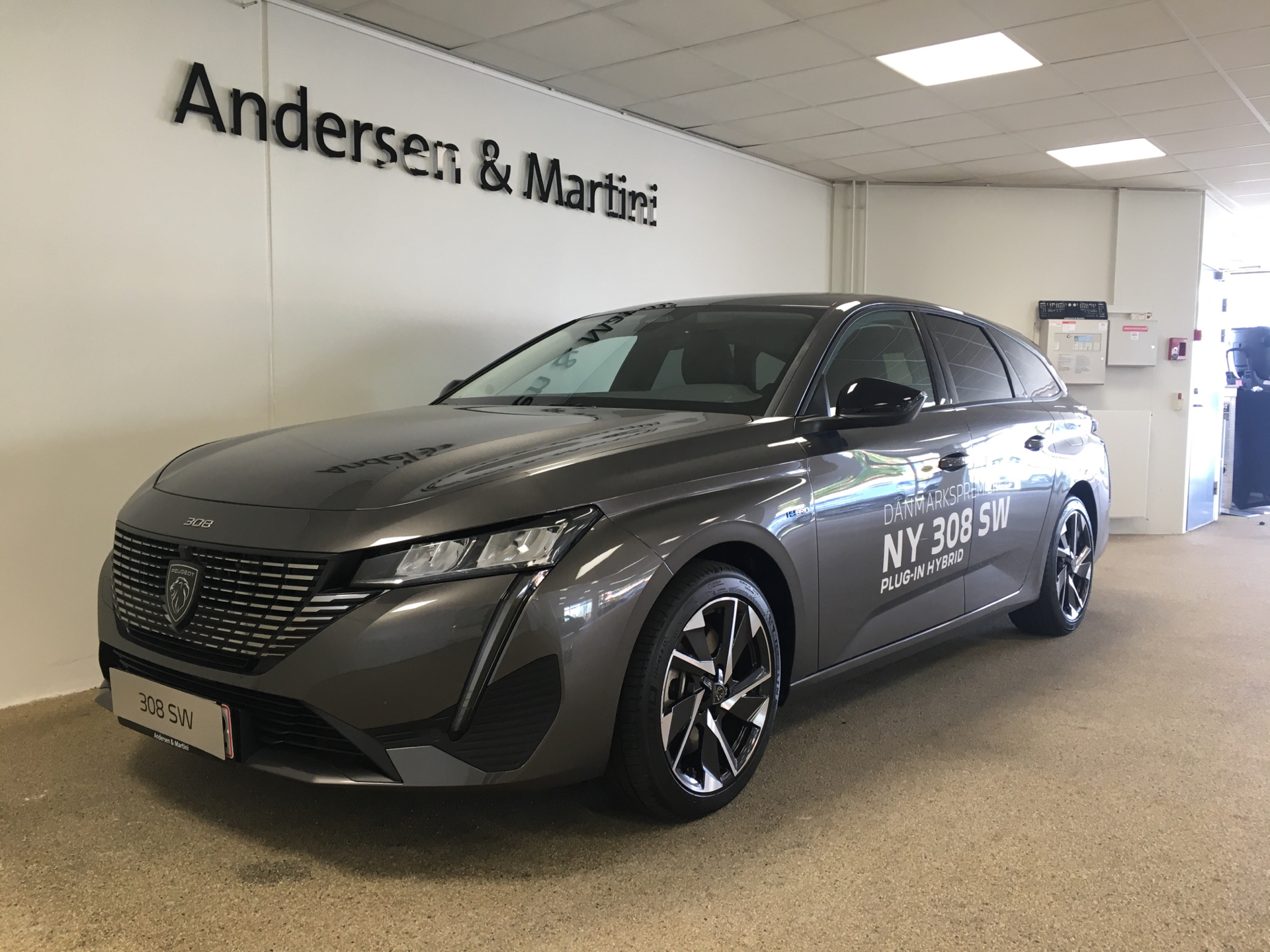 Peugeot 308 1,6 SW Plugin-hybrid First Selection EAT8 180HK Stc 8g Aut.