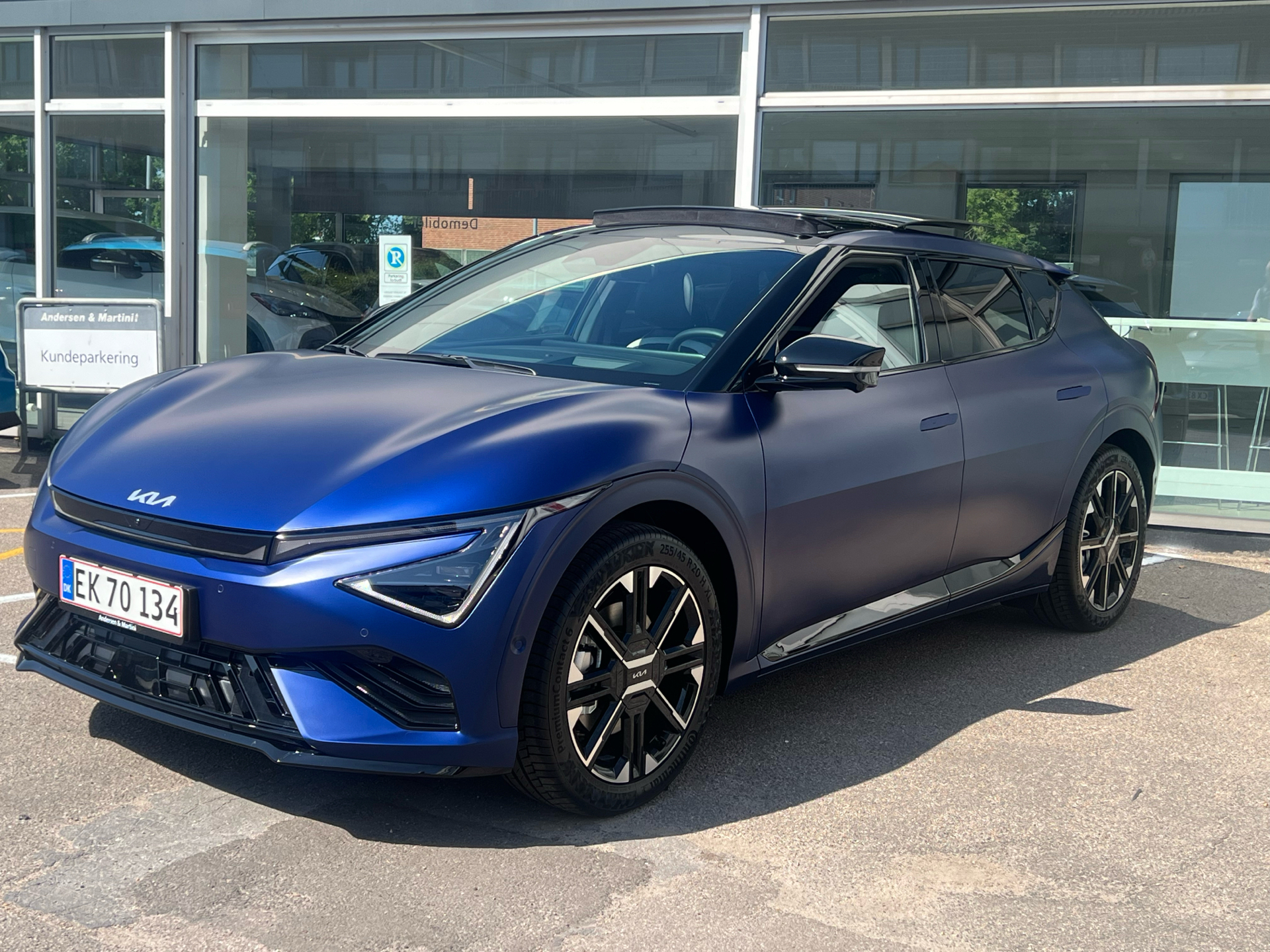 Blå Kia EV6 fra 2025