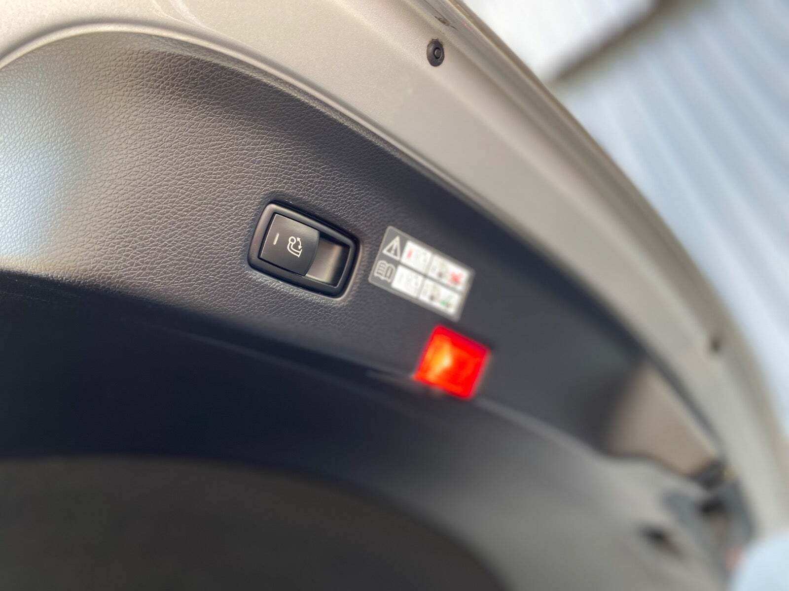 Sølv Mercedes GLE350 d fra 2016