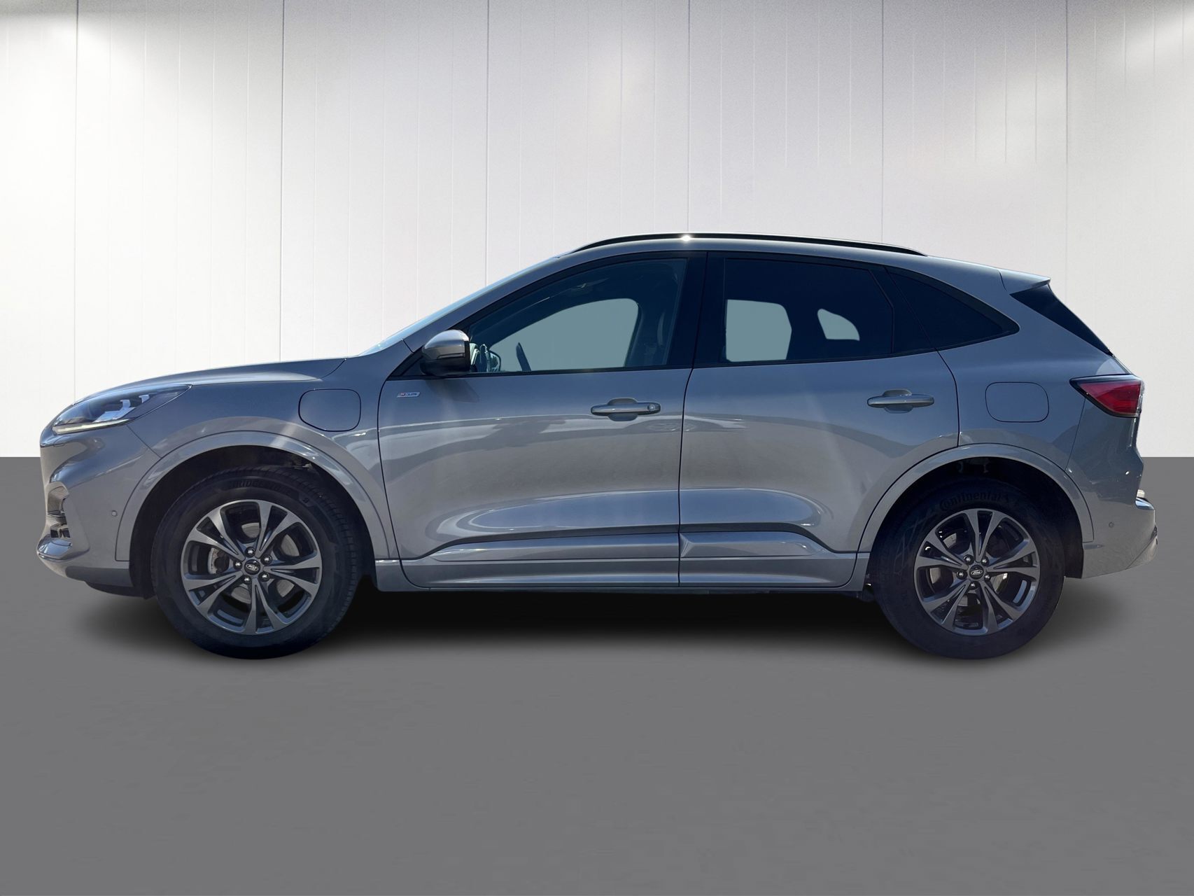 Sølv Ford Kuga fra 2022