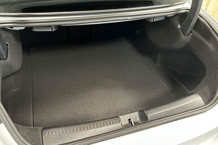 Hvid Mercedes CLA200 fra 2020