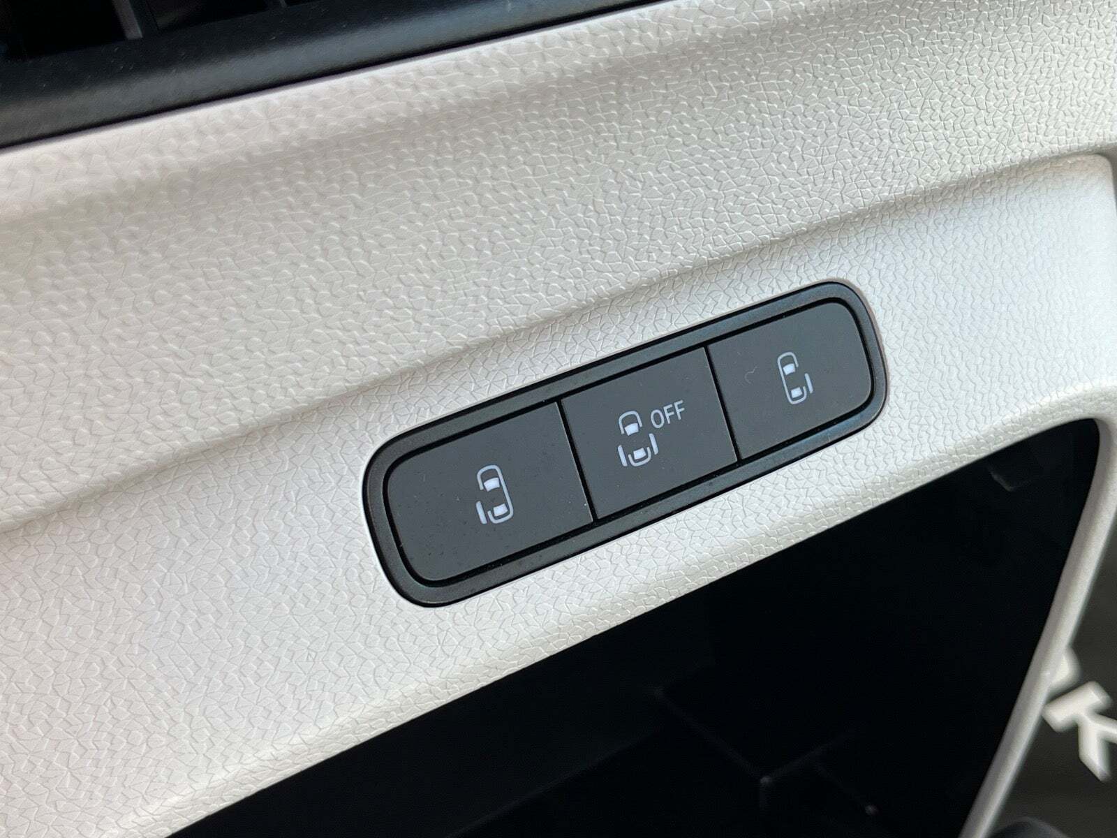 Blå VW ID.Buzz fra 2024