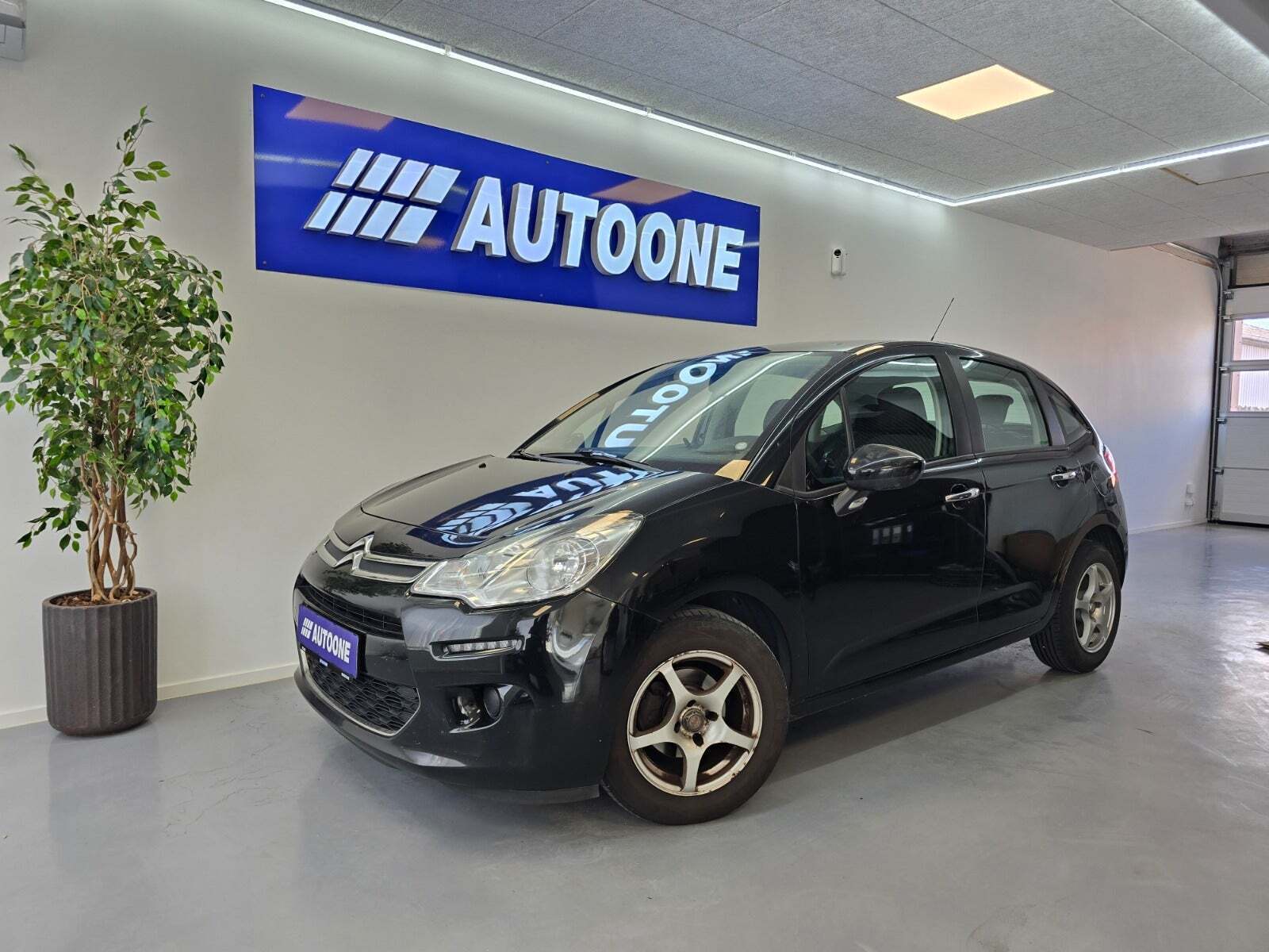 Sort Citroën C3 fra 2015 set udefra